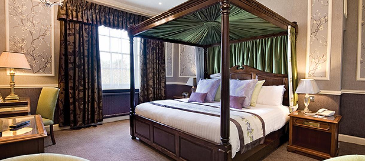 Four Poster Large Bedroom